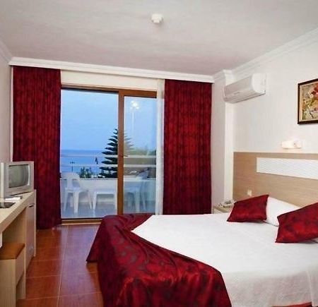 Royal Ideal Beach Hotel Аланя Екстериор снимка